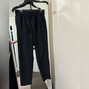 Lululemon Black Ankle Joggers Lounge
Pants Stretch Drawstring Waist Size 2 Women